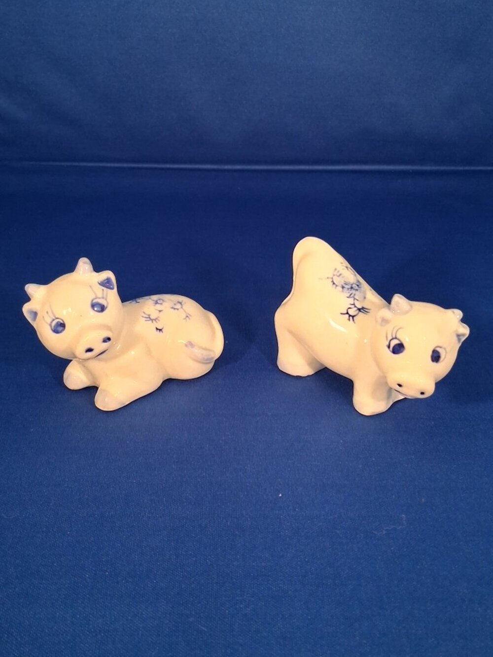 Vintage Blue White Ceramic Cow Figurines Set of 2 Made in Japan Mid Century
